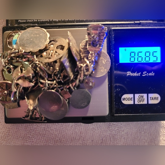 Vintage stunning heavy sterling silver charm bracelet loaded with charms-- - Picture 8 of 8